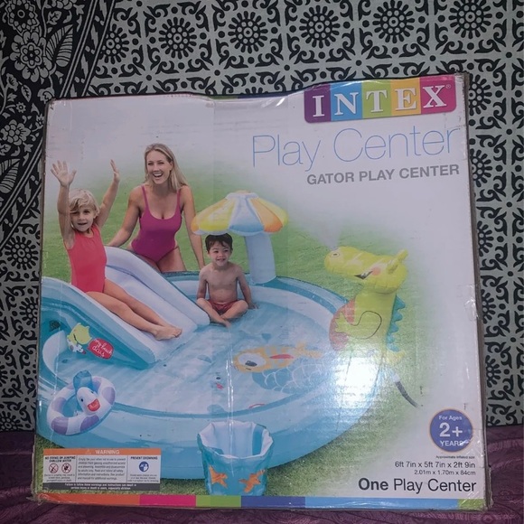 Intex Gator Inflatable Play Center - Picture 1 of 2